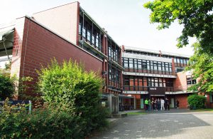 Nimmt am Projekt "KI-Strategie für Schulen in evangelischer Trägerschaft" teil: Das Friedrich v. Bodelschwingh Berufskolleg Bielefeld.